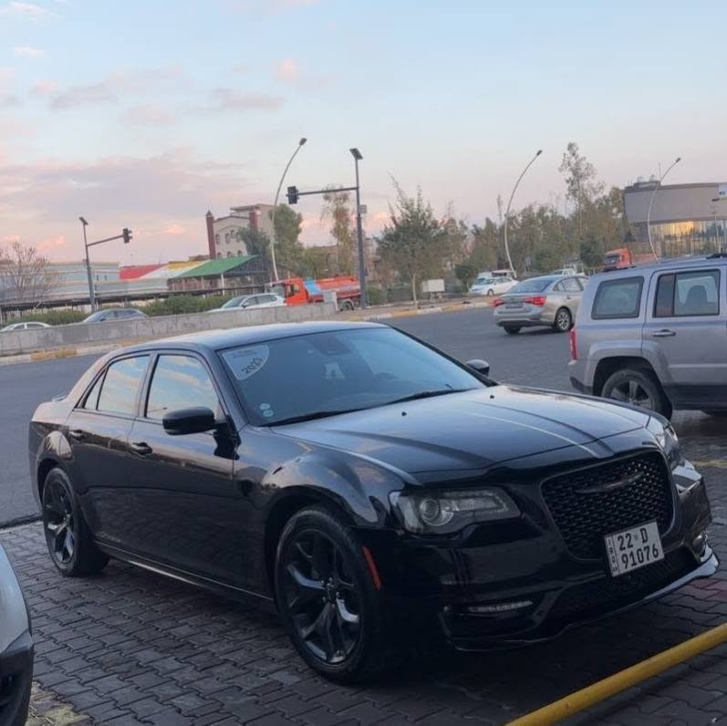 | كرايسلر 300S ويل كولد 2023
فخامة، قوة، وحضور رياضي باللون الأسود مع رنكات سبورت 

 الموديل: 2023
 الممشى: 38,000 كم فقط
 الفئة: 300S ويل كولد
 الحالة: كلين تايت – استخدام نظيف جدًا
 كفالة: كفالة لمدة عام شرط التحويل

 المواصفات والمميزات:
• فل أوبشن
• تبريد وتدفئة للمقاعد الأمامية والخلفية
• تبريد وتدفئة للدركسون
• رادار أمامي وخلفي
• نظام تحديد مسار مع سياقة ذاتية
• شاشة كبيرة مع كاميرا خلفية
• حساسات أمامية وخلفية
• تشغيل بصمة
• نظام صوت فاخر من Alpine
• مقاعد جلد كهربائية بالكامل
• إضاءة LED أمامية وخلفية
• رنكات سبورت تضيف طابع رياضي مميز
• السيارة نظيفة جدًا من الداخل والخارج

 سيارة تجمع بين الفخامة والأداء الرياضي، جاهزة للاستخدام وما تحتاج أي صرف.    رقم هاتف صاحب السيارة ***********

