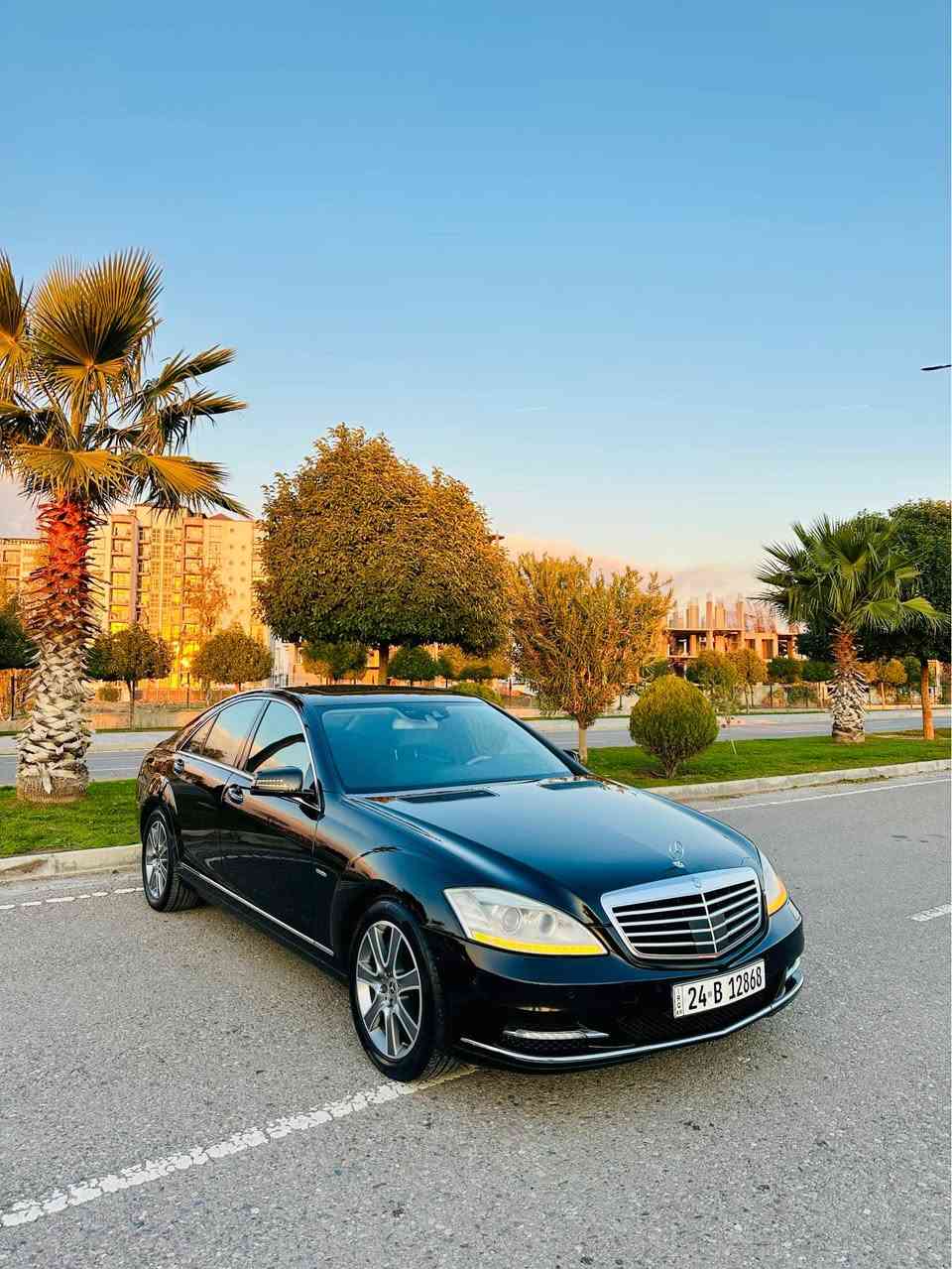 خل افاجئكم بل سعر و بسعر اقل من كامري و نظافة تقراء مئة بل مئة 👍🏻💯

صلو على الحبيب اخوان 🙏🏻

للبيع فقط !!

Mercedes Benz S class 350 2011 

اخوان السيارة وارد الماني ضمان دولي واحد على واحد و جديدة و بدون اي عطل او نقص صفر مسج و مكفولة كفالة عامة من صبغ و حادث و تبديل فقط مكانين صغير سحب PDR

موديل : 2011
وارد : الماني
محرك : 6 سلندر 3500 بانزين ارغب محرك و فئة بل مارسيدس
نسبة النضافة : 98% ماشاء الله 
ماشية : 155 الف
لون : اسود لماع 
رقم السيارة : دهوك الجديدة
مكان السيارة : اربيل

سعر السيارة : 207$💰 ورقه فقط و مجال كلش كلش قليل والله بسعر ٢٠٠٨ و ٢٠٠٩ 

رقم تليفون و واتساب : 

***********
***********

⚜️⚜️⚜️⚜️⚜️⚜️⚜️⚜️⚜️⚜️⚜️

موصفات فول 

فتحة السقف • حساسات امامية و خلفية • رادار امامي و جانبي • مانع التصادم • تحديد مسار • دبلات جبلس • بيبان كله بصمة و شفط • صندوق شفط • لايت زنون و دوارة • كامرة خلفية • بردات خلفية كهربائية • سماعات Harman/Kardon • شاشة و كيج الكتروني • ناظور ليلي • كشنات تدفئة و تبريد و خزن و حضن و فول كهربائية • ستيرن مهربائي و خزن • شفتات بلستيرن • كير تعليك • شاشة دي ڤي دي و كنترول • سيدي بوكس • بريك لمس • اوتو هولد • اتو ستارت ستوب • مرايات شفط • كشنات خلفية هيتر و تحكم بل بردات • و بعد كلش اهواي مواصفات ممذكورة … 

السيارة جاهزة و هسة مسويله سيرفز عام من ناحية دبلات و صدر و دهن و هايدروليك و تخم تاير يعني جاهزة تجي و تشوفه بعينك دينار واحد متصرف عليها 💯

گير و محرك كفالة ممفتوحة و بدون اي ملاحضة ماشاء الله 🙏🏻💯

رقم و فحص و هزة و سنوية كله جديدة و بأسمي تحولها نفس اليوم 🙏🏻💯

اخوان السيارة جوة سعره و اخواتها تنباعن بهيجي سعر فدوة لا تكسر بحلال العالم و السيارة يخبل و لوك بل باكيت 👍🏻 أربيل, العراق
