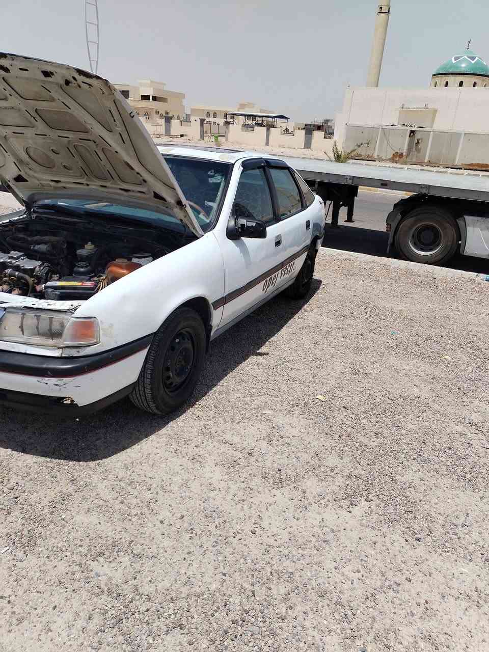 السلام عليكم للبيع سياره اوبل فكتره موديل 93محرك 2000تخم تاير صدر جديد امامي وخلفي رقم ألماني سياره مكفوله  ***********
السعر 22  مقفوله
