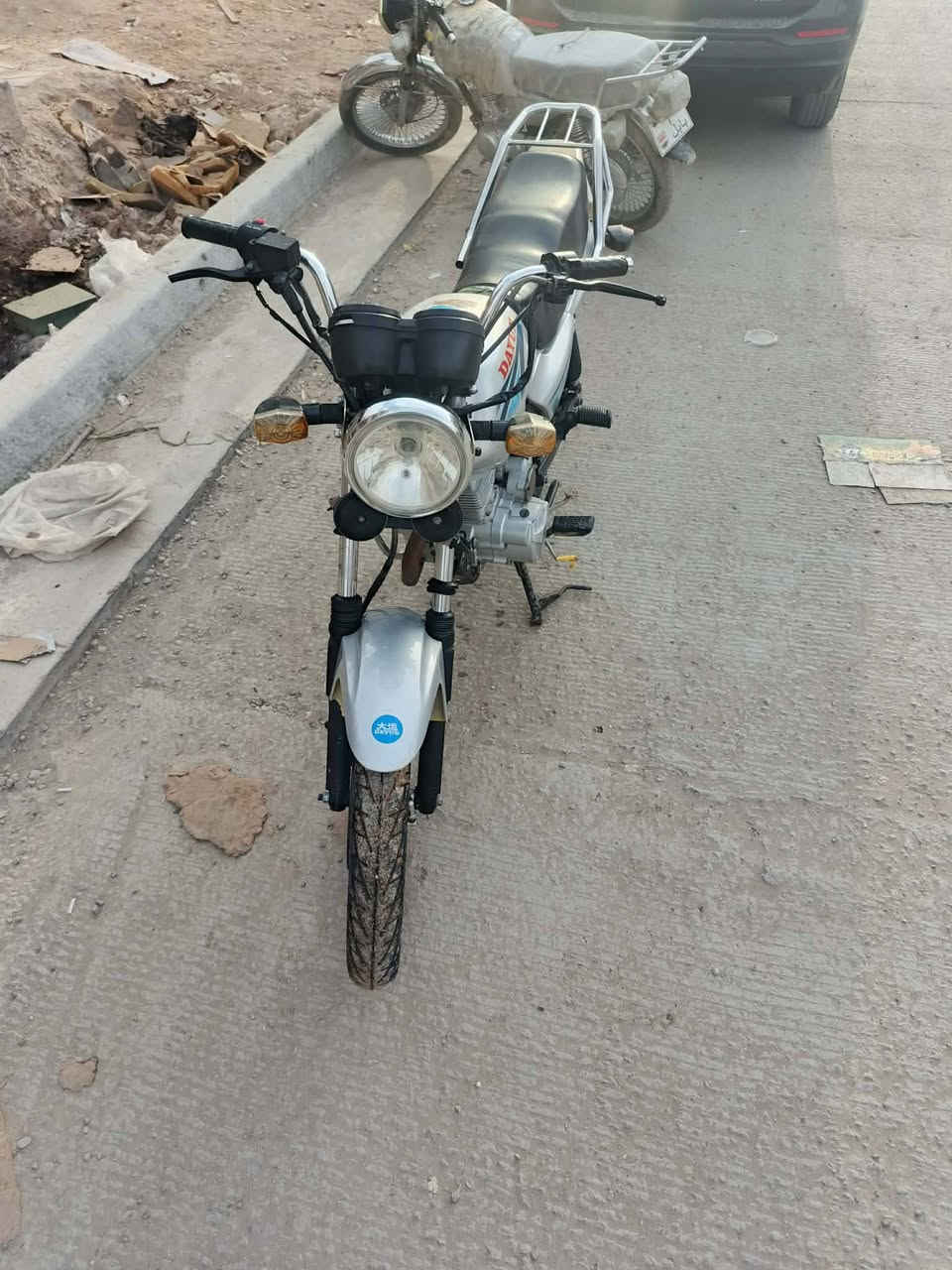 سلام عليكم دراجه دايوان عضم اوراق اصولي موديل 18دراجه نضيفه شوفت عينك للبيع او مراوس بنامه مكاني بابل مركز الحله رقمي*********** سعرب750وبيه مجال
