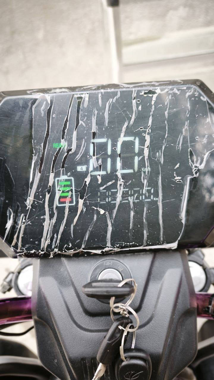 سلام عليكم دراجه شحن لبيع هارلي موديل 2025 4 سرعات حقيقي ملف 3000 دراجه نضيفه 6 بطاريات اليثيوم تجي وياه خوذه هديه+ صندوق هديه سعر 800 بيه مجال الاستفسار على هذا رقم ***********
