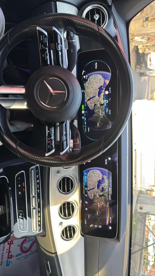 السلام عليكم
مارسدس E200

مراوس فقط مع C300 ابيض او ماروني حصراً

كذلك CLA ممكن 

 

كلين تايتل وارد الماني 

2021

ماشيه 80 الف كيلو 

بدون اي نقص 

سيرفس كامل 

بارد فقط بالباب مال صدر 

فقط مراوس 

***********
موجود واتس اب
