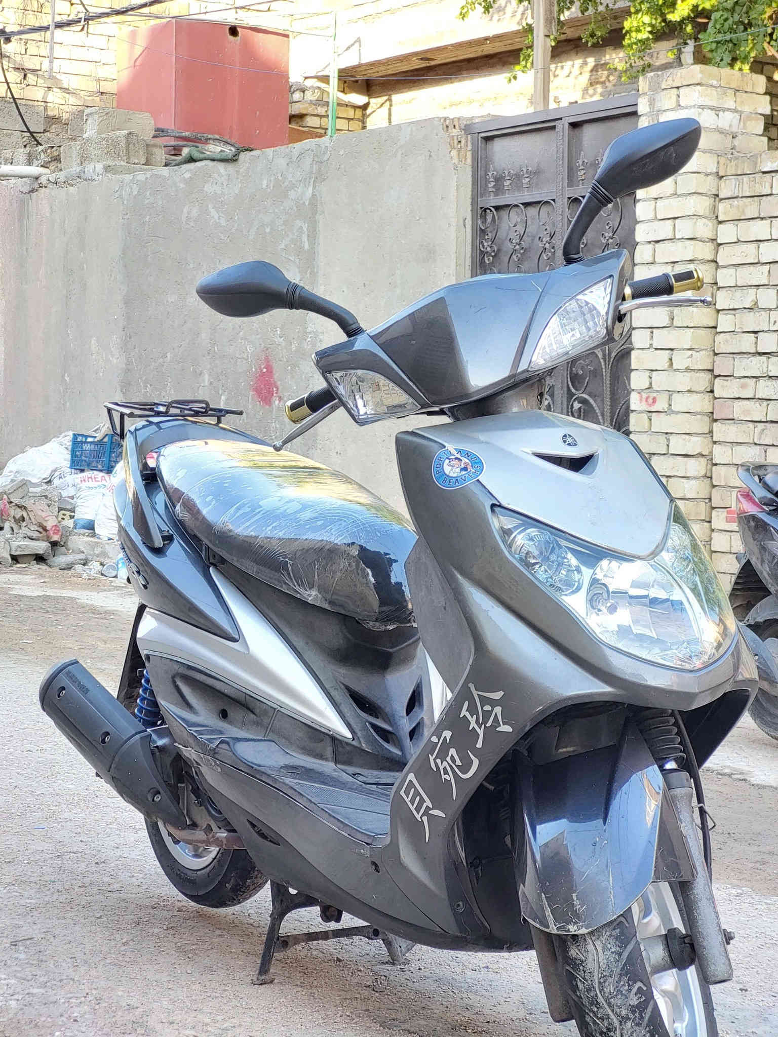 السلام عليكم  دراجه سكنس موديل 2009 دراجه كلها بلاديه ختم واحد ويا الماكينه كهربائيات كلها شغاله جيب فيتر وافحص سلف هندر العنوان مدينه الصدر تقاطع العوره استفسار على هذا الرقم***********
