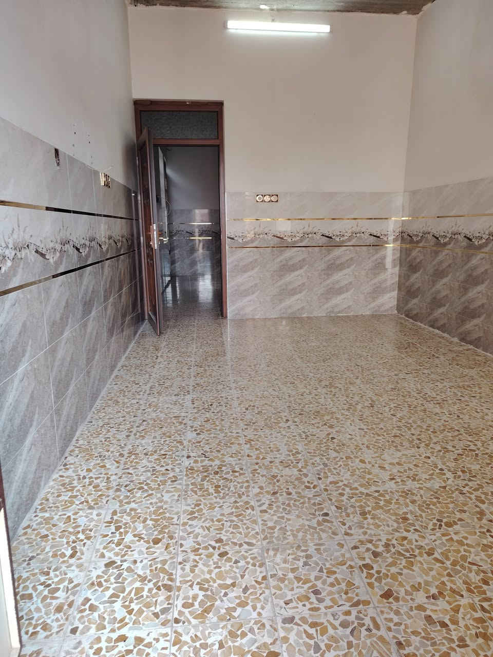 دار للايجار حي الانتصار شارع 30
دار للايجار حي الانتصار شارع 30 قرب جامع النبي المعلم المساحه 110 متر شارع تبليط خدمات كامله البيت فول فول ودائم للايجار بدل الايجار 200 الدار يتكون من غرفه نوم واستقبال وحمام ومطبخ وصحيات خارجيه وداخليه للاستفسار انتصار على الارقام التاليه

***********

***********

***********
