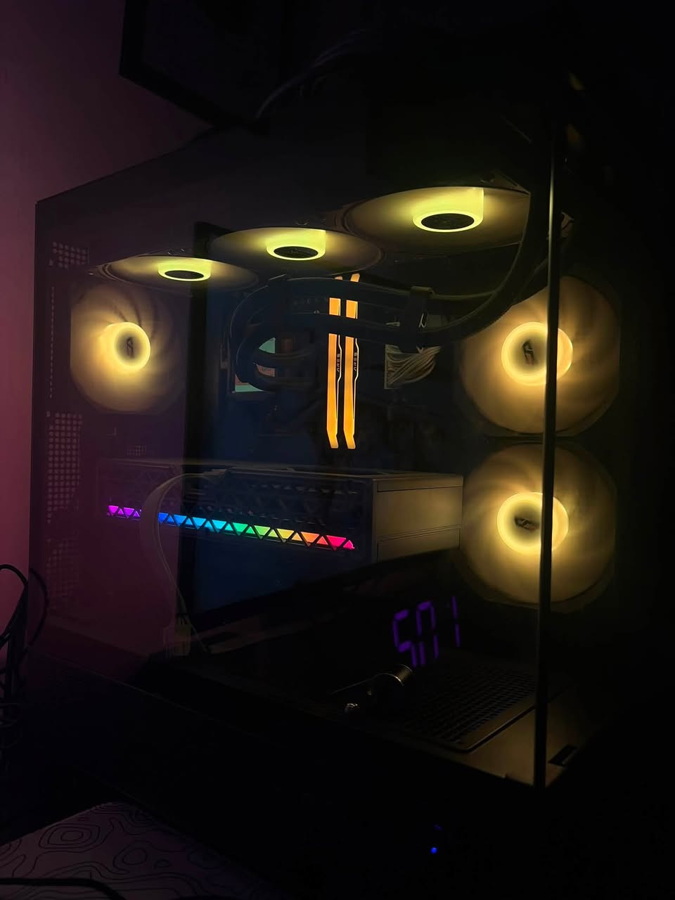سلام عليكم Pc
للبيع كلش نظيف 
وبعده بضمان 
صارلي 10اشهر من جمعته 
مواصفاته كلش قوية 
وموجود تفاصيلها بلصور 
ابيع وي غراضه كامل حته كرسي كيمنك 
وياه ادخل خاص وادزلك تفاصيل الباقية
السعر مليونين وسبعميه وخمسين وبيها مجال بسيط 
للتذكير مو بس الحاسبة وي غراضه كامله 
مكاني النجف مجمع السلطان 
***********
