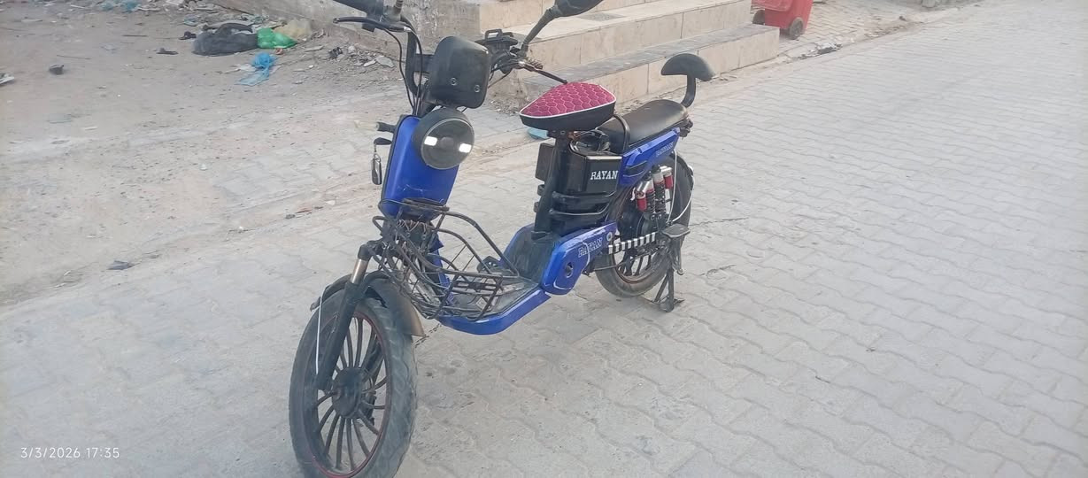 دراجه شحن RAYAN✨
1- نضام بلاتوث 🔥🔊📱

2-لايات عالي وناصي+اشاير يمنه يسره قويات 💡

3-سرعه وهمي 99 سرعه حقيقي 45-50 👀

4-تشيل وزن حته 150👌

5-نضافه كبالك+بدون غسل ولا مسح ولا ابد ☘️

6-ملف 1400 🏍 

7- بطاريات 4 (دبل)  🔋🔋🔋🔋

8- شاشاه تحدد عطلات 🫴

9- بايدان شغال + سله + جامات +كهربائيات كاماله 

10- الدراجه تشتغل بصمه وسويج 😏❤️‍🔥

11-الدراجه بيها بس الدرع مكسور وتبديله رخيص......

12- مبدل عقل مال  R8 🔥🧿 

13- السعر 250 وبي مجال بسيط للطيبين 🫶

14- مكاني نجف حي مسيان 🌍

15- رقم ***********📞 بي وتساب 📱👍🏻
