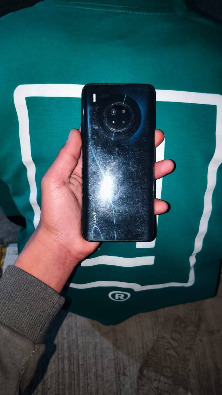 HUAWEI Y9aذاكره ١٢٨ عشواعيه 8/8 ببجي 60 فريم مراوس بايباد


**إذا كنت صاحب هذا الإعلان وتريد حذفه لأي سبب، رجاءا أرسل رسالة إلى الدعم الفني**