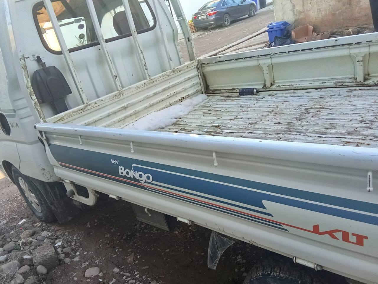 السلام عليكم للبيع سياره كيا حمل مكفوله محرك كير شاصي اكسل من كلش السنويه ل 28 راعيه متوفي ابيع كوم حديد السعر 75 الاستفسار عل رقم ***********مكان صلاح الدين
