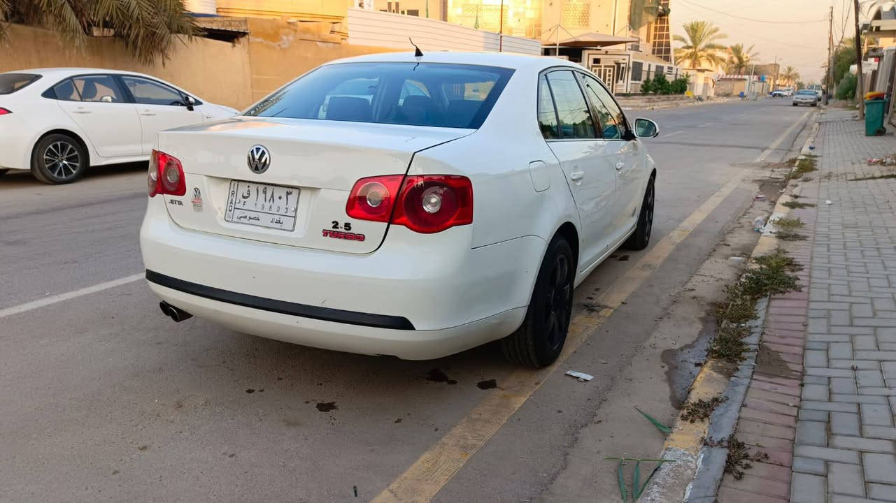 السلام عليكم جيتا 2007 محرك 2500 5 سلندر المرغوب قبل شهر شديته كامل هوه وكل تفرعاته كير عادي 5 نمر صدر امامي خلفي جديد كهربائياته ممطخوخات كله بلاد تخم تاير جديد صبغ 3 قطع رقم بغداد بسمي السعر 75 وبيها مجال حك الجيه سياره نصبه ونظافه شوف العين الشراي يراسل ماسنجر


**إذا كنت صاحب هذا الإعلان وتريد حذفه لأي سبب، رجاءا أرسل رسالة إلى الدعم الفني**