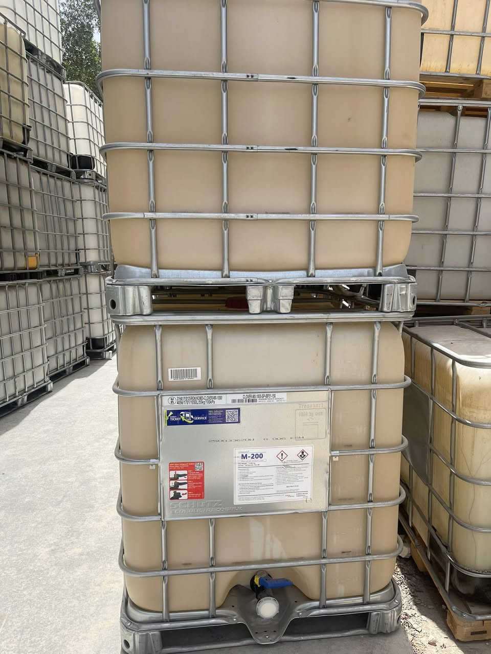 سلام عليكم
متوفر حاويات ( بوشكات ) اصفر وابيض 
النجف 
***********
