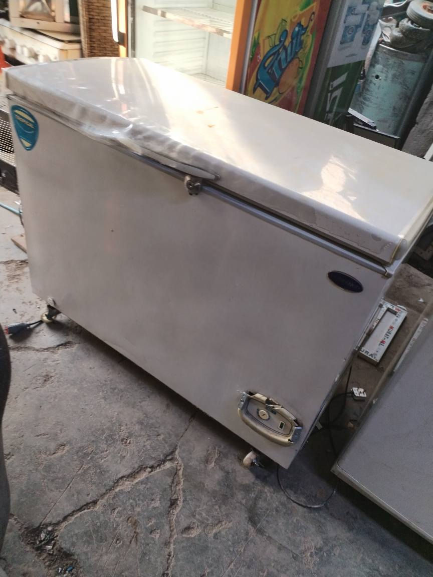 غراض للبيع كلمن وسعره للاتصال ع *********** كركوك, العراق
