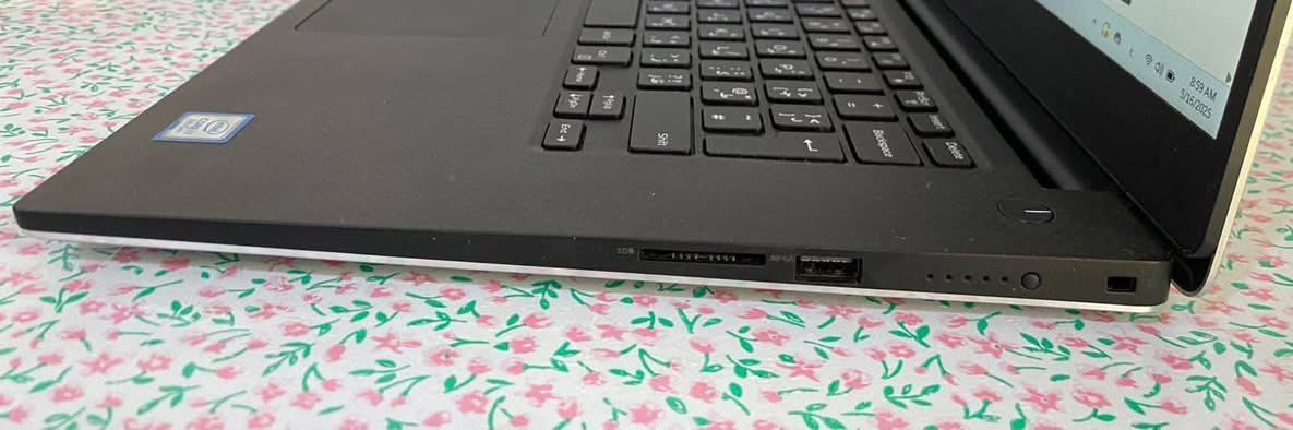 بمعالج i7 فئه H وكرت شاشة من انفيديا 4 كيكا وبسعر 595 الف بس 
لابتوب Dell Precision 5540
⚜️ المواصفات:
⚜️ المعالج: Core i7 — الجيل التاسع — فئة H
⚜️ عدد الأنوية والمعالجات: 6 Cores — 12 CPUs
⚜️ الرام: 16 كيكا DDR4
⚜️ الهارد: 512 كيكا SSD M.2
⚜️ كرت شاشة خارجي: Nvidia Quadro T2000 — 4 كيكا
⚜️ كرت الشاشة الداخلي: Intel UHD Graphics 630 — 8 كيكا
⚜️ حجم الشاشة: 15.6″ — دقّة FHD (1920×1080)
⚜️ الكيبورد: ضوئي ليزري (عربي / إنكليزي)
⚜️ الكمية: متبقية 6 قطع
🎁 الهدايا والملحقات:
• حقيبة لابتوب
• شاحن لابتوب
• ماوس
• ماوس باد
• تغليف احترافي (داخل كرتونة)
🛡️ الضمان والخدمات:
• فحص اللابتوب و مقارنة المواصفات و النضافة قبل الاستلام عند المندوب.
• ضمان أسبوع كامل بعد الاستلام.
• تنصيب ويندوز حسب الطلب مع جميع البرامج الأساسية و Office مثبتة.
🚚 التوصيل: التوصيل متوفر إلى جميع محافظات العراق
📞 للحجز أو الاستفسار (متوفر واتساب): ***********
📌 موقّعنا : بغداد الامين الثانية
