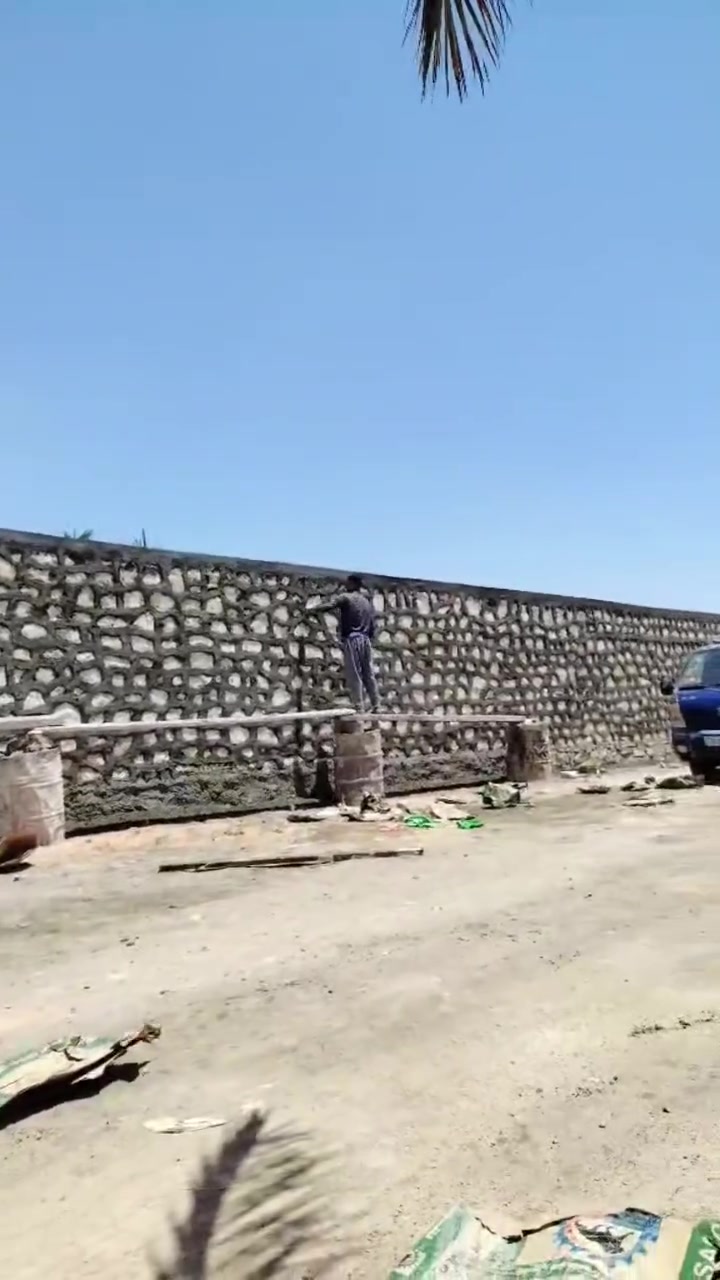 سلام عليكم خلفه متفرغ لجميع انواع البناء ***********
