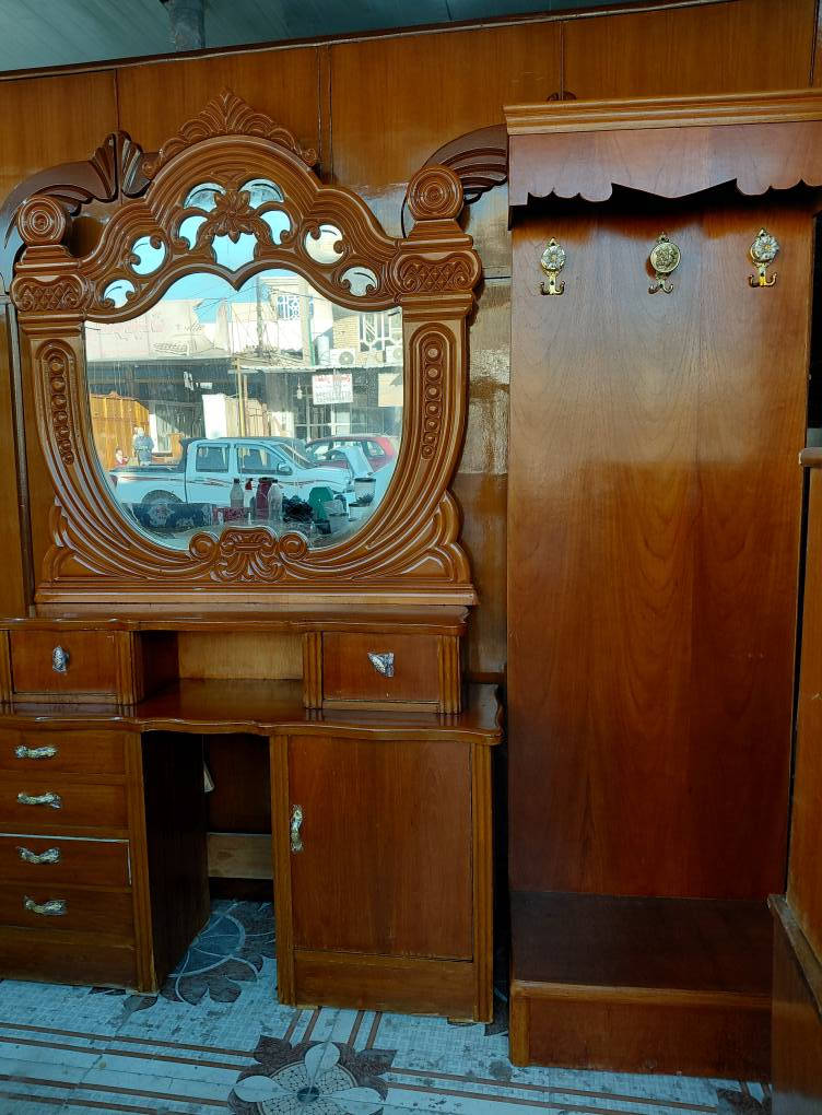 غرفه نوم ام الخمسه طابقين داخل وخارج صاج ضهر جرجوبه خمسه ملم عنوانه كوت حي الجهاد شارع النجارين نجارة ومعرض الحجامي الاتصال او مراسلة الصفحه ***********
