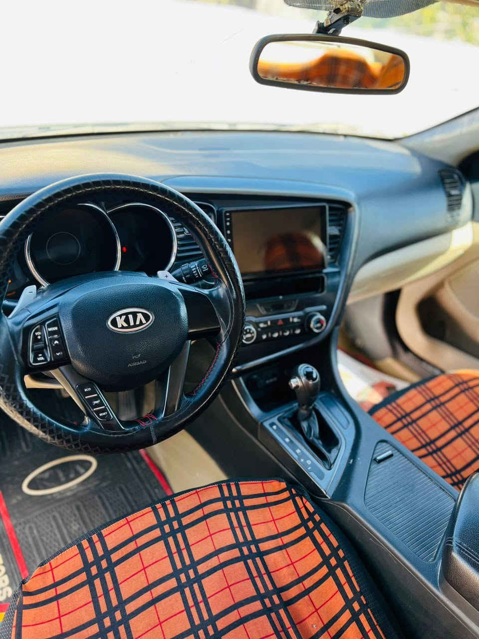 سلام عليكم اوبتيما 11خليجي رقم بغداد نكليزي مداور ثاني مكفوله من الفتح والتبديل بيه رشات صبغ مكينه 2000 كير تبريد حداديه شرط  السعر 110 وبيه مجال *********** مكان سماوه ال عبس
بيع أو مراوس
