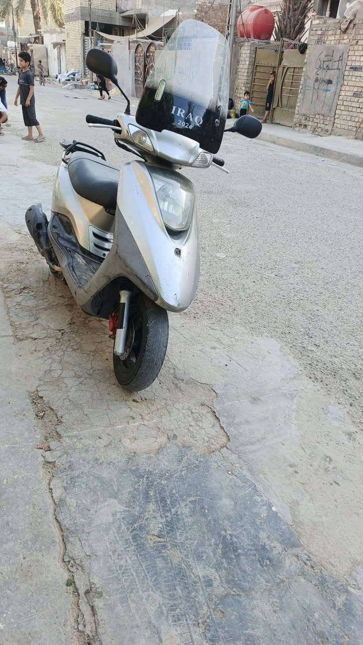 دراجه بريز لايت ناصي دراجه مكينه مكفوله كفرات بلادي سعرر 700وبيه مجال مكان الدراجه بغداد كماليه ***********
