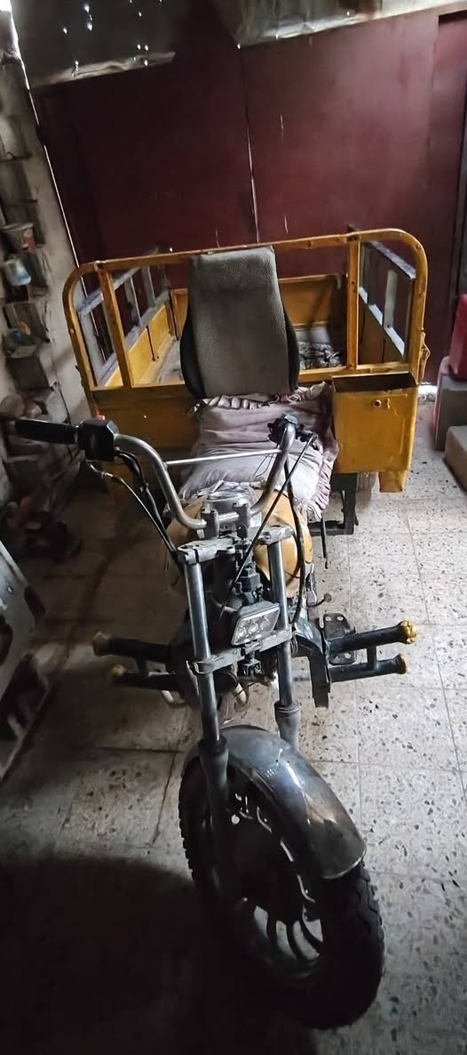 ستوته ادوات للبيع مكفوله من السرقة
 نقصها بستم لأن حالياً ما تشتغل ،   
الكهربائيات شغالات وبيها كشاف خلفي اصفر 
السعر ٤٥٠ الف البصرة, العراق


**إذا كنت صاحب هذا الإعلان وتريد حذفه لأي سبب، رجاءا أرسل رسالة إلى الدعم الفني**