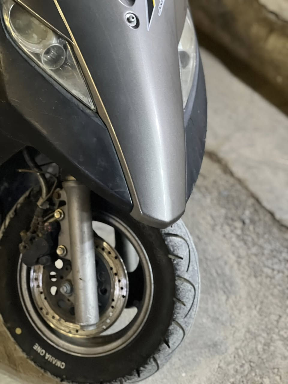 سلام عليكم دراجه ثعلب للبيع
الدراجه كامله نكره سلف رياضي كهربائيات كله شغاله 

تايرات جدد مكينه ناعمه شلعه معدل كفرات الاصليه موجوده نضيفات  السعر 450وبيه مجال بسيط العنوان بغداد الدوره الرقم  واتساب***********رحمه لامك مو شراي لا ضل تعلق وتخابر
