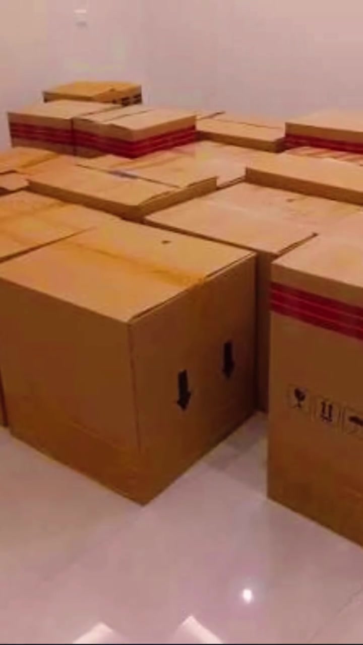 🚨 تررررقبواااااا.. غداً الانفجار الكبير بمجمعنا! 🚨
​باجر جايبيلكم وجبة بضاعة جديدة (توب التوب) وكلشي يخطر ببالكم متوفر! 😍
​🖤 خاص لشهر محرم الحرام: 🖤
وفرنالكم تشكيلة مميزة وخاصة من الملابس السوداء، خامات مريحة وتصاميم تلوق بهالأيام المباركة.
​🔥 البضاعة النسائية المتوفرة:
​سوتات راقية وعملية.
​دشاديش بمختلف الموديلات.
​قمصان ماركات زارا وماكس وارقى  الماركات  وتراكات مريحة للبيت والطلعة. رداءات وعباية وجبه زارا غير مستخدم
​أثواب مميزة.
​بالإضافة إلى: إكسسوارات / مكياج / عطور 💄✨
​🔥 قسم الأطفال (وجبة تجنن):
​تراكات ولادي وبناتي لقطة.
​ثياب وقصات فد شي.
​قمصان كشخة. وشلحات اطفال وفستاين وكل الاعمار متوفر  من اشهر لحد 12سنه متوفر المحير يمنه موجود بانسب الاسعار 
​شنو المميز باجر؟ 🤔
​📏 القياسات: متوفرة كل الأحجام (أحجام عادية وأحجام خاصة تناسب الكل).
​🧵 الخامات: قماش وخامات مميزة ودرجة أولى (تغسل وتلبس).
​💰 الأهم (الأسعار): باجر راح نكسر الأسعار كسر! أسعار خيالية وما مطروقة بالسوق أبداً، وتحدي تلكون مثل أسعارنا بأي مجمع ثاني! 😉
​⏰ موعدنا باجر الساعة بـ 4:00 العصر يبدأ كسر الأسعار!
تعالوا من وقت لأن القطع المميزة ما تتفوت وتخلص بسرعة


**إذا كنت صاحب هذا الإعلان وتريد حذفه لأي سبب، رجاءا أرسل رسالة إلى الدعم الفني**