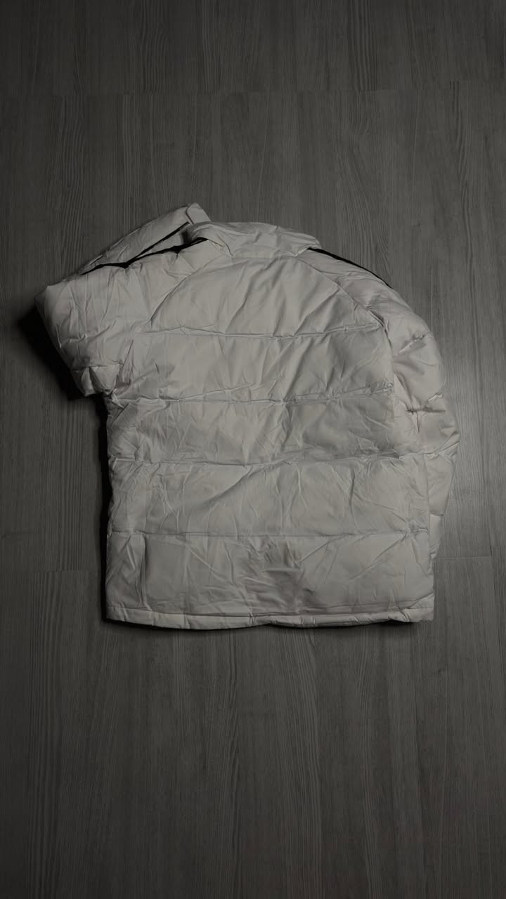 New Balance
قمصلة نفخ قطعه جديد بعدها بالليبل مالها

هاي القطعه كوبي ماستر بأعلى كوالتي موجود 

القطعه نظفتها 100% بيها بقعه صغيره بس تنغسل ترجع طبيعيه

قياسها L

سعرها 25


**إذا كنت صاحب هذا الإعلان وتريد حذفه لأي سبب، رجاءا أرسل رسالة إلى الدعم الفني**