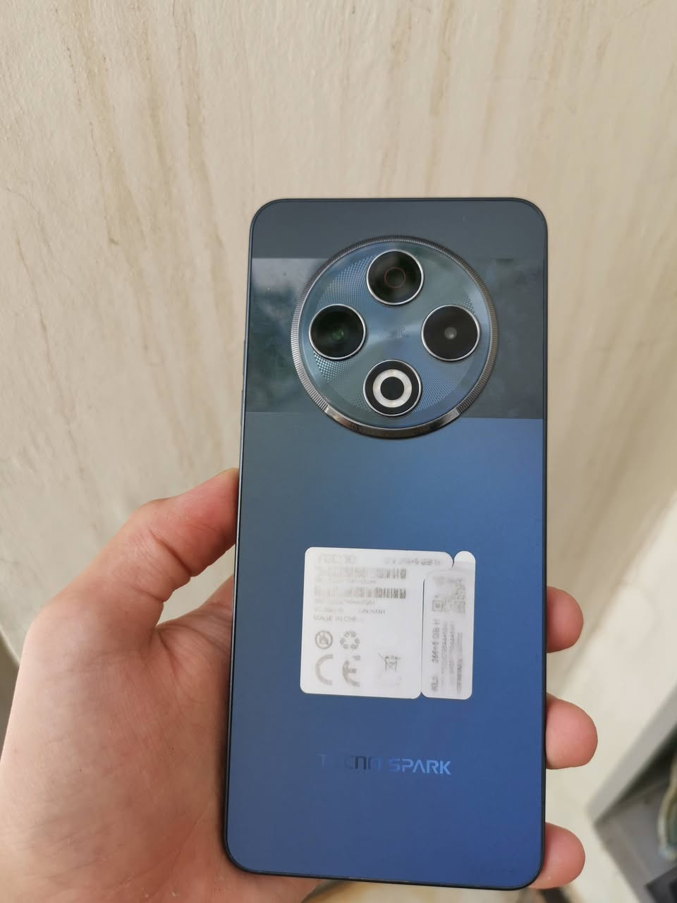 تكنو سبارت 30 ذاكره 256GB عشوائيه للبيع مستعمل قليل كرتنونته وياه السعر 200 الف ***********
