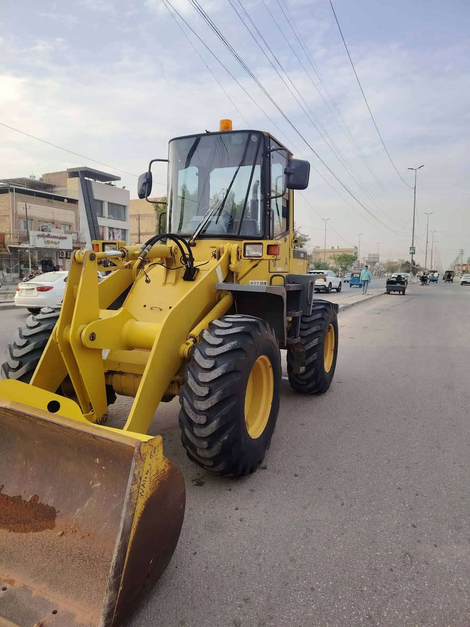 اللهم صل على محمد وال محمد
كوماتسو حجم 100 دخول جديد محرك 6 سلندر
ميكانيكي تخم تاير
وارد يابان
شغل جاهز من كل النواحي
النضافه واضحه بصورة جدا شرط 
عدد العمل 1800ساعه فقط 
المكينه كلشي  ع وضع اليابان 
المكان كربلاء 
اللاستفسار الاتصال ع ***********
***********
