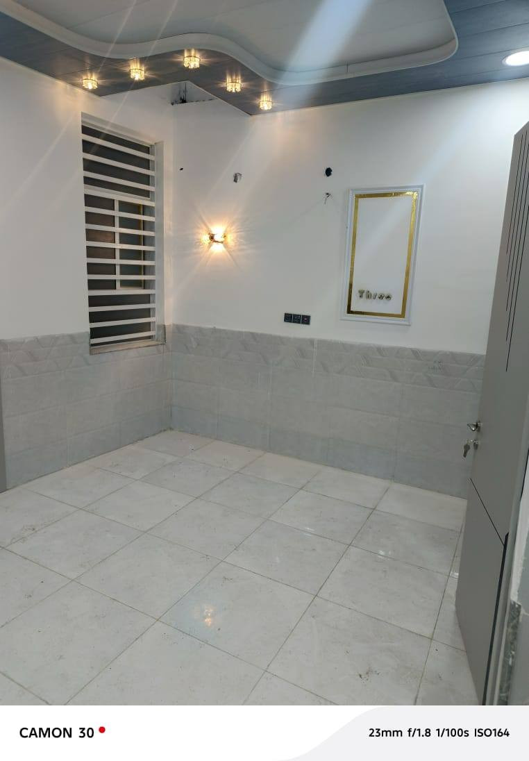 دار للبيع في النجف الأشرف
📍 الموقع: النجف – عمود 320 مقابل قريت الغدير
📐 المساحة: 110 متر مربع
📄 الطابو: زراعي – سند 25 – قرار محكمة

مواصفات الدار:
🛏 غرفتان نوم
🛋 صالة
🍽 مطبخ
🧑‍💼 استقبال
🚿 حمام داخلي
🚻 حمام خارجي

🏗 نوع البناء: طابوق، الأساس والسقف صب

💰 السعر: 48مليون دينار عراقي (قابل للتفاوض)

☎️ للتواصل: ***********
 #عقارات #
