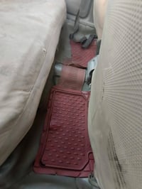 للبيع سيارة بيجو لميس موديل 15 كير محرك نظيفات صدر نضيف بيها شخط بجامل...