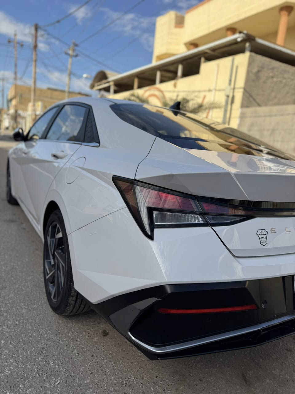 السلام عليكم
Elantra
2024 
فول مواصفات 1/1 
بصمه 
فتحة سقف 
تحكمات جهتين
حساسات خلفي 
كامرة دواره 
شاشه جبيرة 
3 انضمة قيادة 
كشنات جلد 
رقم أربيل 
مكفولة السيارة جديدة ماشية 20 
بيها فقط بارد إصبعين بالدور جاملغ خلفي 
تفاصيل اكثر ***********
مكاني النجف الأشرف
