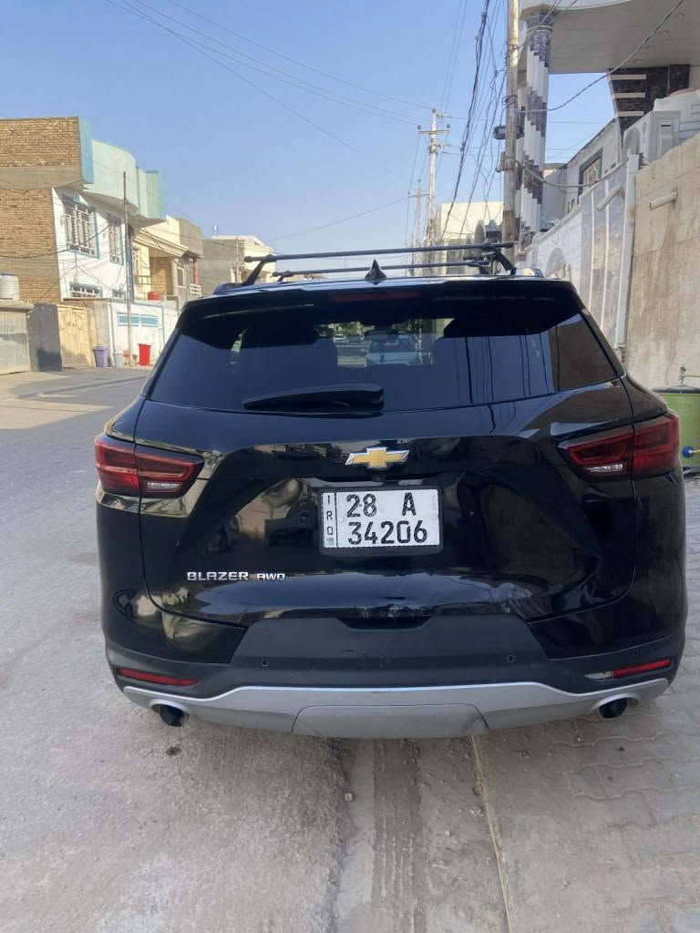 للبيع شوفرليت بلايزر موديل 2023 فئه RS رقم انكليزي نجف
حجم المحرك V6 سلندر 3600
مواصفاته فول عده البنوراما
 ضربته  البنيد  وجاملغ فقط مواصفات
 5 كامرات محيطيه 360
بصمه تشغيل.. 5 بصمه أبواب.. وتشغيل عن بعد
رادار امامي.. مانع تصادم
نقاط عمياء.. تحديد المسار
شاحن وايرلس.. جنطه كهرباء
مقاعدجلدكهرباء.خزن ميموري
مقاعد تدفئه تبريد
ستيرن كهرباء
تبريد قطعتين
سستم صوت متكامل
سعر154وبيه مجال
مكاني نجف رقم*********** النجف, العراق
