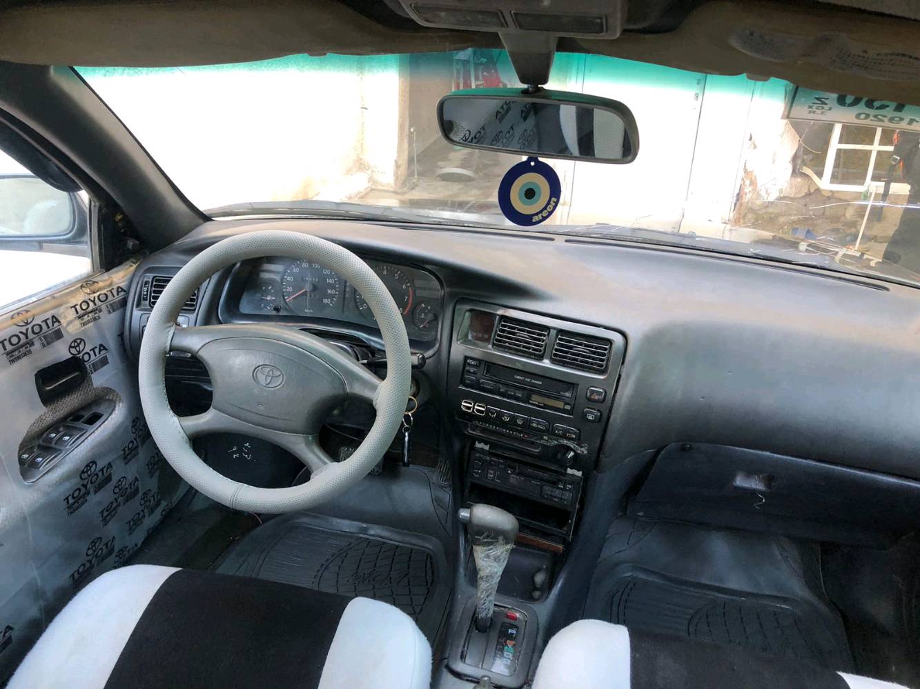 سلام عليكم كورلا موديل 1992سياره مكينه وكير مكفولات كفاله من ضربه بيه صبغ جماليه فقط رقم بغداد تحويل مباشر تخم تاير جديد صدر مامي وخلفي جديد باتريد جديد غرفته جديد كلش السعره 47مكاني بغداد بلديات وهذ رقمي ***********