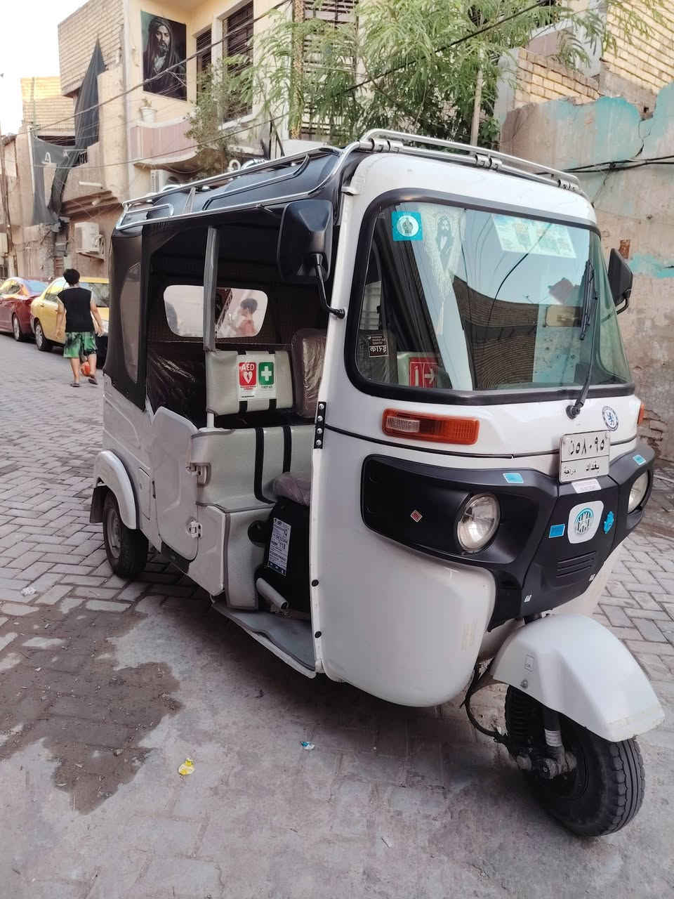 سلام عليكم تكتك موديل 22 رقم سنويه بسمي  مكينه مكفوله ما مشروكه السعر 8500 بيها مجال قليل عنوان مدينه صدر قطاع 18 يريدها اتصل ***********
