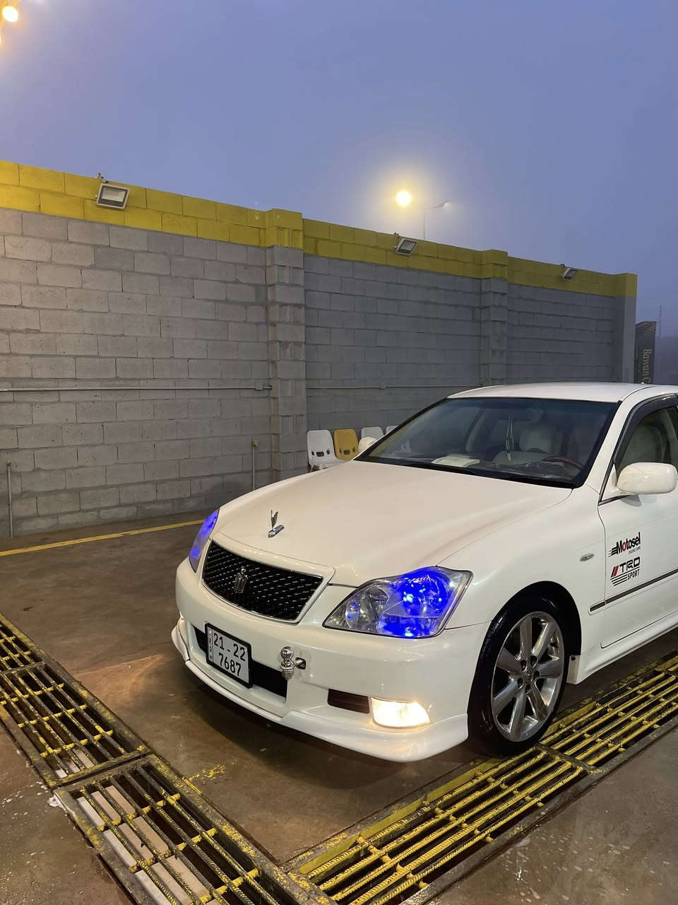 بەناوی خوای گەورە 
شاهینە بڕاوە ڕۆیال کامل سپۆرت 2006
گیرگەورەی مەکینە گەورە دودوگمە
شاشە کامیرو فۆرمیکا سور 
ویل دینگەی ستیل دەعآمی 184 لەسەرە
کامل جایزە تەبرید ساردوگەرم
بریک باتری تازەیە جام هەلگیراوە
102کم رۆشتوە مالی دۆستە
سەقفو حیزامی جوانە بیجالو شوختە
سەقفی زۆر جوانە بیدەعموو لیدراوە
سەیارەی مالی خۆمە مەسروفی نیە
پیشی تەقەو رەقەیەکی کەمی تیایە
حسابی ٥٠ هەزاریکە بۆخۆتوو تەواو
ناوسنوقیشی کاملە
ناوکریمیە سعری فرۆشتنی قفل مەعامەلی تیانە
49$ گەلا ناونیشان هەلەبجەی شەهید
***********
