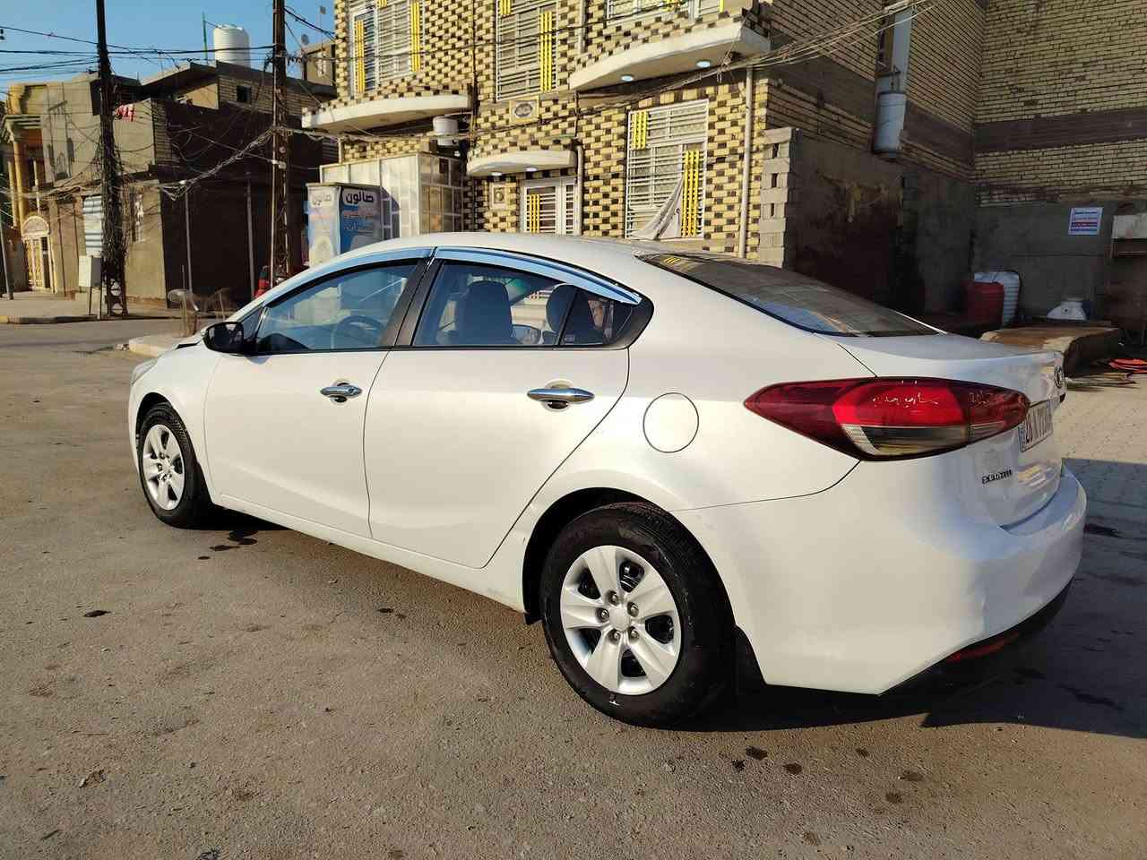 سلام عليكم
سيراتو ٢٠١٧ خليجي
سونارر لسياره ضمن لصور
كير
محرك١٦٠٠ دوش
تبريد تدفئه
كلهن مشروطات
إشارة بالمري
تخم تاير جديد
دوشمه كامله
كشنات وارضيه
سنويه ل٢٠٢٩ بأسمي 
ادامه كامله عالسياره
لسياره جاهزه عل٢٤ مناقصه برغي
مكان السياره بالنجف
السعر (((((  ١٢٢ وبيه مجال بسيط))) 
***********
***********
