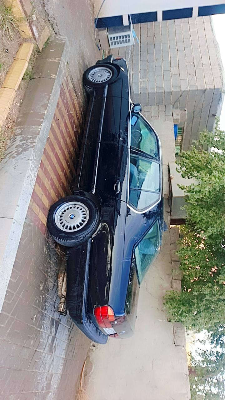 سلام عليكم موديل 91 كيرمحرك مكفول كهربائيات كله شغاله حجم730حداديه جديده تخم تايى سياره حلوه وجاهزه 38 وبيه مجال قليل ***********لموشراي لايعلق
