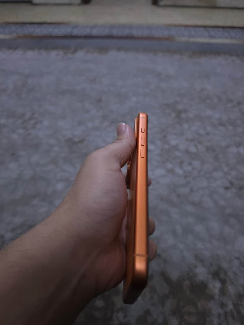إعلان بيع آيفون 17 برو ماكس
السلام عليكم.. للبيع هاتف آيفون 17 برو ماكس (iPhone 17 Pro Max) نظيف جداً وأخو الجديد.
تفاصيل ومواصفات الجهاز:
 الموديل: iPhone 17 Pro Max
 الذاكرة الداخلية: 256 جيجابايت
 نسبة البطارية: 99% (ممتازة جداً)
السعر:1800,وبي مجال بسيط جداً
 الضمان: يحتوي على ضمان استبدال معتمد من شركة القلعة 🛡️
 الحالة: الجهاز بحالة ممتازة وبدون أي مشاكل أو عيوب.
التواصل والعنوان:
 📍 العنوان: بغداد - حي البتول
 📞 رقم التواصل: ***********
