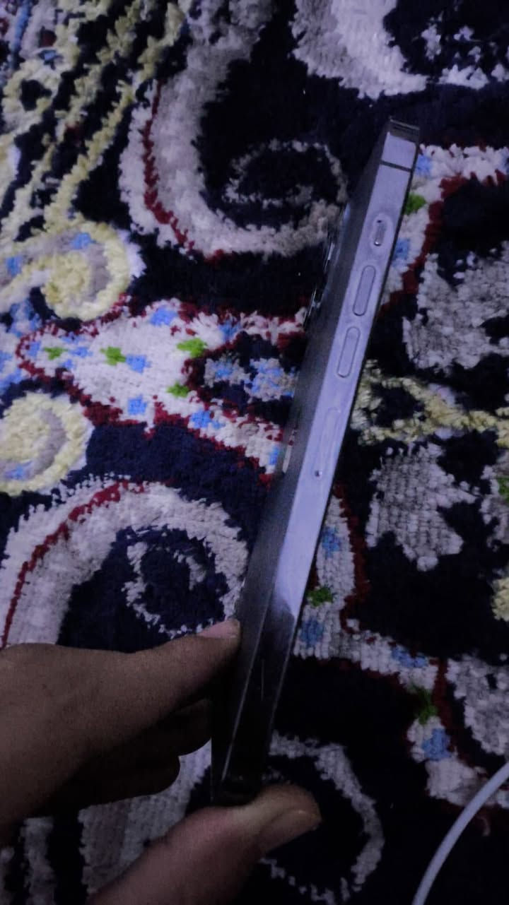 سلام عليكم
من رخصت الادمن
آيفون 13 برو ماكس نضافة 100٪؜
بطاريه 90 ممرفوعه 
ذاكره 256
ممبدل بي شي ابلادي 
السعر 775 وبي مجال 
المكان هيت 
هـ*********** ممتواجد خاص
