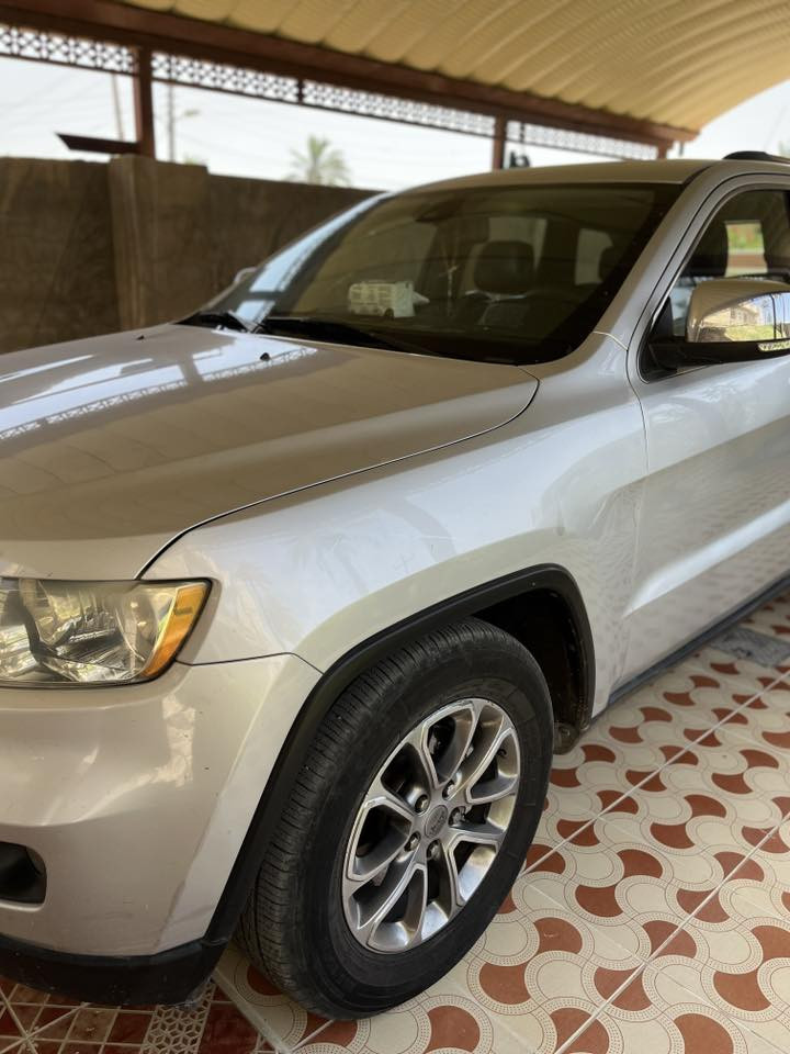 السلام عليكم 📌
للبيع ☑️
جيب شيروكي 🚗
لمتد ☑️
موديل 2011☑️
امريكي سيارة مو خليجي ☑️
ماشية 283 الف☑️
رقم بغداد باسمي☑️
سيارة لون سلفر ☑️
ضرر السيارة -باب السايق ومصلح صوره الضرر عالخاص☑️
الباقي سليم ☑️
ايرباكات سليمه كلها☑️
——————-

سيارة محرك مبدل جديد☑️
كير صدر بحالة ممتازه ☑️
سيارة V6/3.6 ☑️

مواصفات لمتد معروفة فول
بصمة تشغيل/تشغيل عن بعد / فتحة سقف /كشنات جلد  /كاميرا خلفية/تبريد قطعتين-والباقي معروف ❤️

-رقم الشاصي مرفق مع الصور-
مكان سيارة صلاح الدين ☑️
قضاء الضلوعية 📍

للاستفسار ☑️
الاتصال عالرقم او مراسلة واتس اب
***********☑️

تحياتي ❤️🤍
