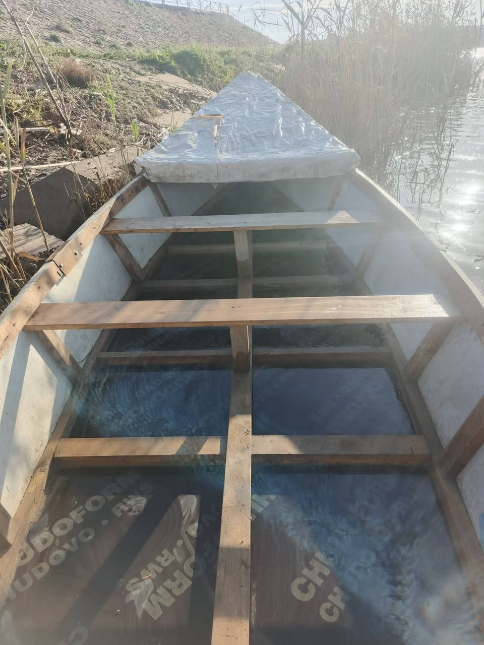 بلم تشياله للبيع فصال جديد  السعر 350الف  اتصل وتدلل ***********
