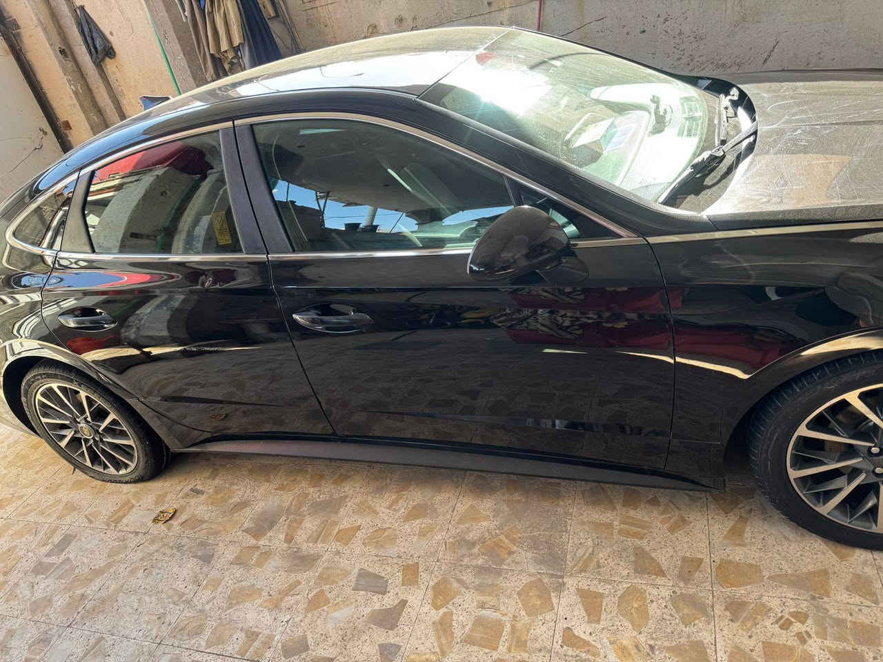 سوناته 2021وارد امريكي معوقين  السياره كفاله كلها ليبل واحد 

صارت بيها ضربه عندي وبيعها ع ضربتها 

السياره نص فول

حجم المحرك ٢٥٠٠ تنفس طبيعي 

السعر 145 وبيها مجال  

مكان السياره بصره 

رقم الهاتف *********** متواجد ع الواتساب
