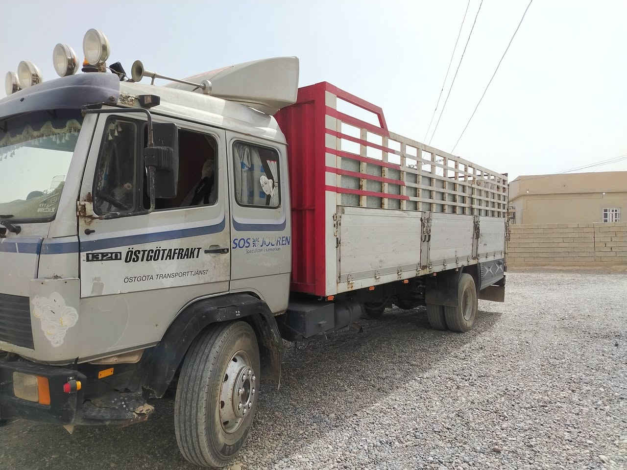 سلام عليكم البيع لوري البه جاهز رقم جديد دولي بسمي محرك كير اكسن شرط تايرات جدد سعر 135 ورقه وبيه مجال مكان قريت اشريعه ناحيت الزاب محافظة كركوك اتصل ***********
