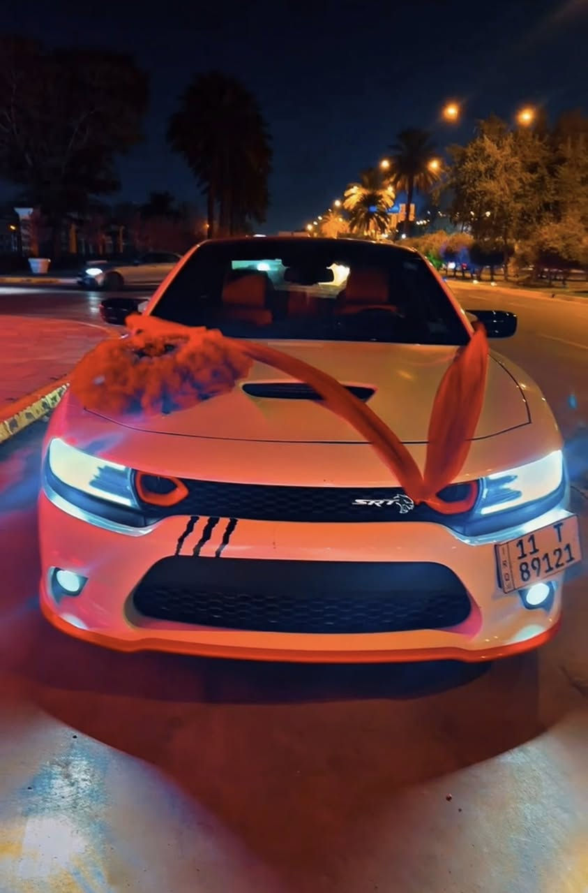 جارجر موديل 2018 اصل رقم بغداد فول عده الفتحه ستخدام شخصي السعر 186 وبيه مجال بسيط رقم *********** ماشيه 86سياره كامله مابيه نقص  ضرر جاملغ وبنيد من امريكا وبل عراق بين جاملغ والباب الخلفي تو ويل
