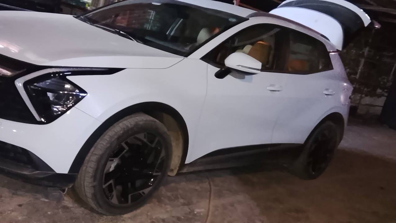 موديل 23
رقم اربيل 

فول مواصفات 

ماعدا البانوراما

مكفولة من الصبغ والتبديل
مكان السيارة بغداد البياع 

للاستفسار الاتصال بالرقم 

***********
