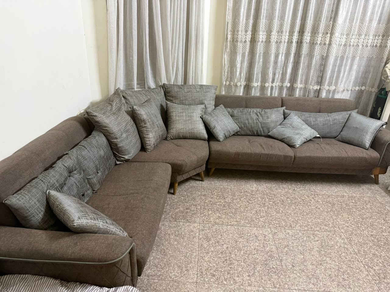 السلام عليكم أغراض للبيع بأسعار مناسبه مكان السيديه


**إذا كنت صاحب هذا الإعلان وتريد حذفه لأي سبب، رجاءا أرسل رسالة إلى الدعم الفني**