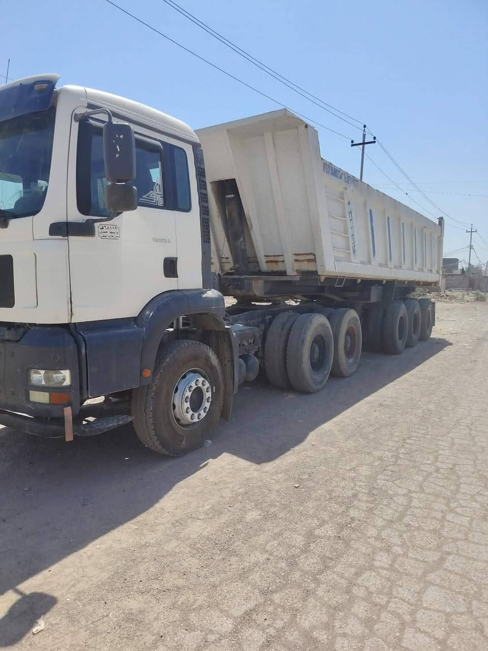 للبيع مان موديل 2003 مكينة 460 بم ونوزل مواصفات دوله رقم واسط مربوطه قلاب 3 لوحات *********** ***********
