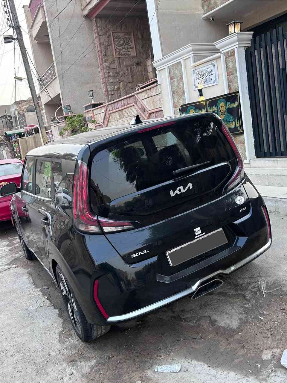 سلام عليكم للبيع كيا صول موديل 2023  جيتي لاين
بصمه تشغيل بصمه ابواب 

شاشه كبيره ولمس  

رادار امامي رادار خلفي رادار يمنه ويسره 

حساس اطارات اشاير بل مري نقطه عمياء حجم المحرك 2000 دوش 

كشاف جلد مخمل دواخل احمر واسود

 شاحن وايرلس

 تبريد بيانو

 انضمه قياده تحكم جهتين 

حاكيه مانع نزلاق

 ويل كب كروم 

 تشتغل عن بعد 

 السياره رقم بغداد السعر165بيهة مجال

للاستفسار /***********

مكان السياره /بغداد /الشعب/
