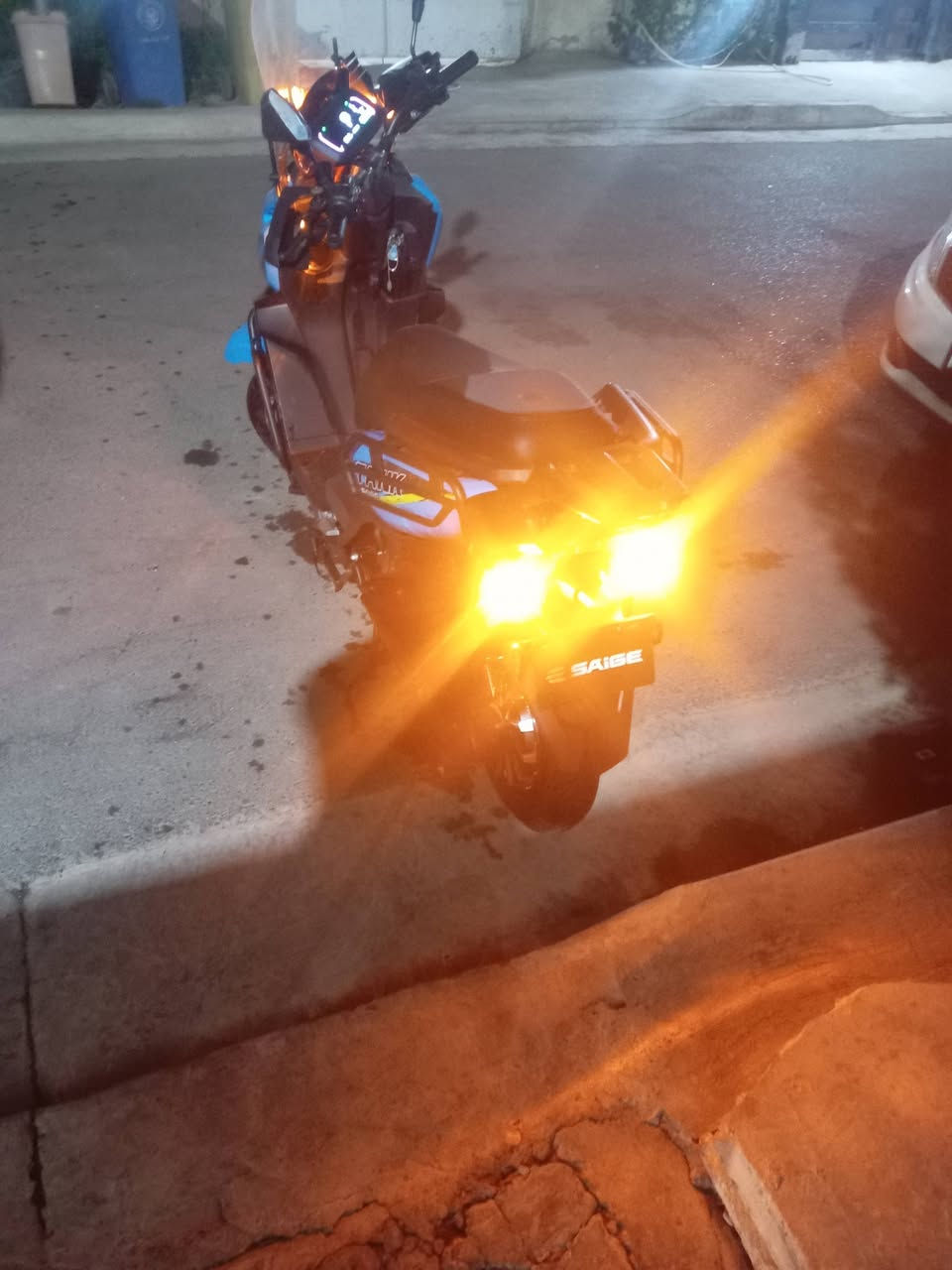 دراجه أباتشي 2025 للبيع
لايت زينون عالي وناصي
دبل سويج دبل بصمه (تشغيل عن بعد)
الملف 3000 نظام ثلاث سرع السرعه الثالثه تمشيك 90حقيقي الشحنه الوحده تمشيك 80 km
الدراجه جديده بمعنى الكلمه بالعافيه علياخذها
السعر 1250 وبيها مجال كلش بسيط مكاني
بغداد حي الجهاد ***********..
... ست بطاريات مسطره،،،،
