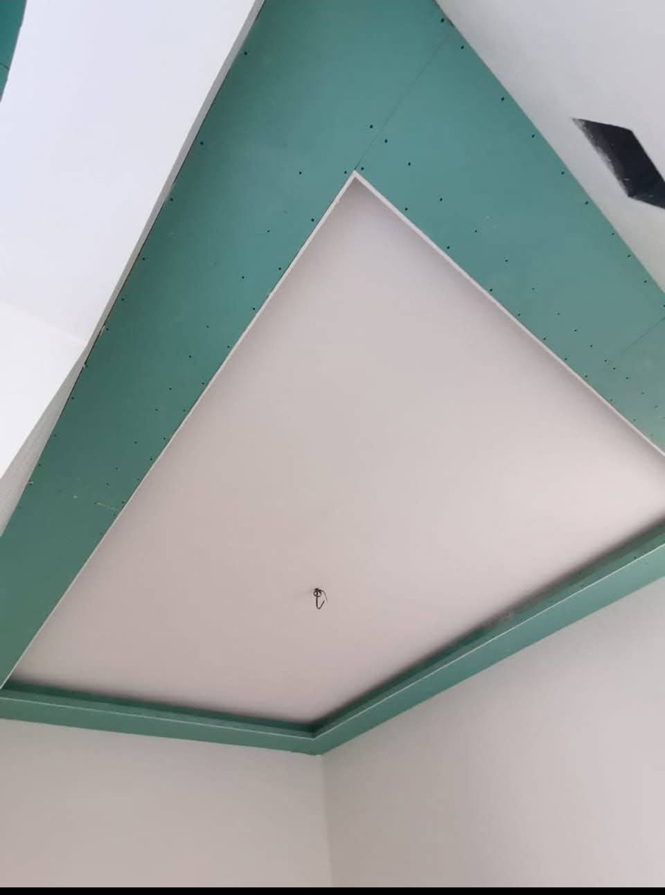 الهم صلي على محمد وال محمد
خلفه ديكورات و اصباغ متفرغ للعمل
                       تنفيد كافت اعمال ديكور والأصباغ الداخلي
(ترميم منازل بل كامل) كربلاء حي العباس ***********
