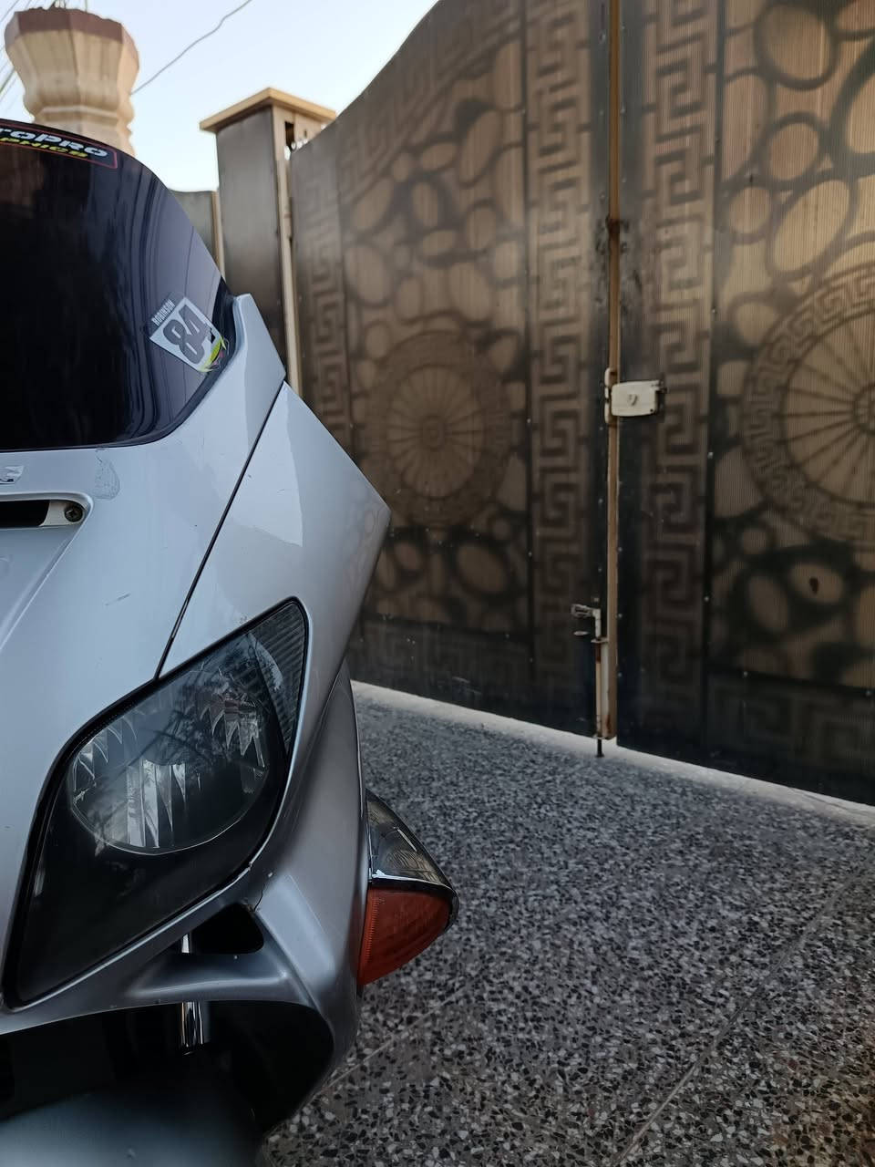 فورزه للبيع الدراجه كلش نضيفه استعمال بيت حساس ازدحام لايت زنون اي بيس مانع تزحلق كهربائيات كلها شغاله تريها رمبه كلش ناعمه الشراي يتصل
السعر 900وبيها مجال شي بسيط حك جيه
***********
