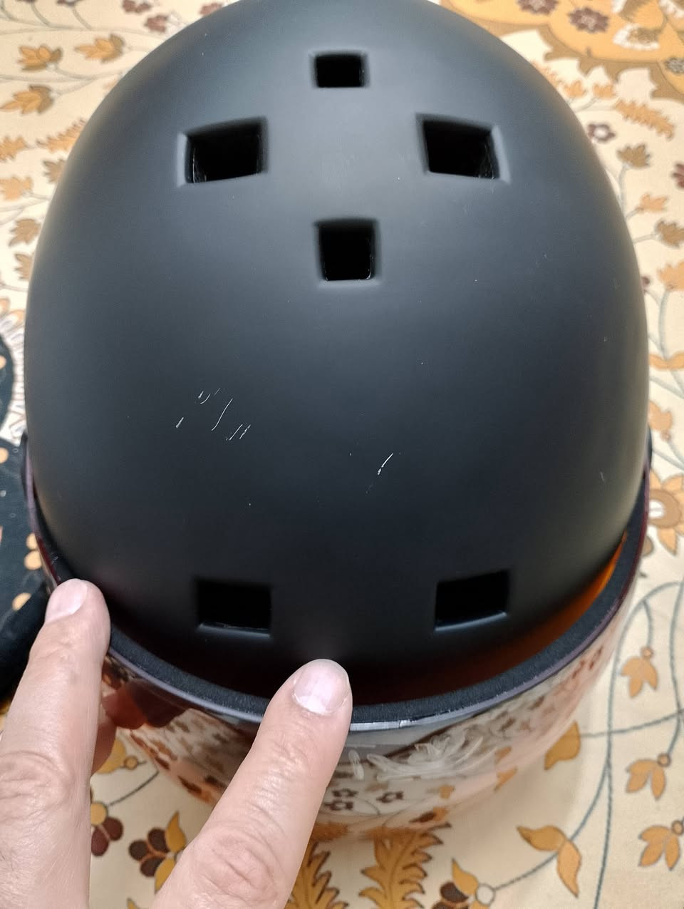 ياالله اللهم صل على محمد وال محمد
خوذه بهذا الشكل بيه شخوط خفيفه وخسفات خفيفه مثل ماموضح بل الصور


**إذا كنت صاحب هذا الإعلان وتريد حذفه لأي سبب، رجاءا أرسل رسالة إلى الدعم الفني**